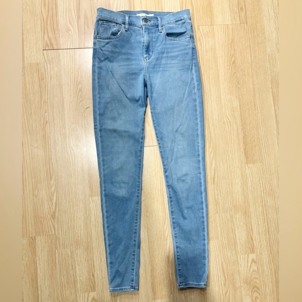 Levi’s 720 High Rise Super Skinny Blue Jeans